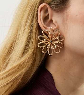 Large Gold Tone Flower Cutout Stud Earrings