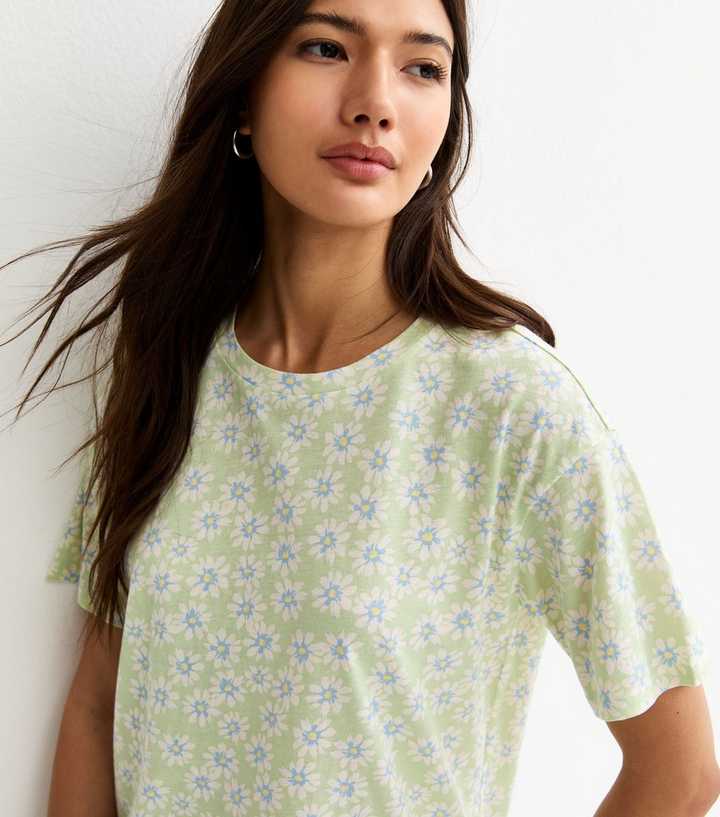 Green Cotton Daisy Print T-Shirt