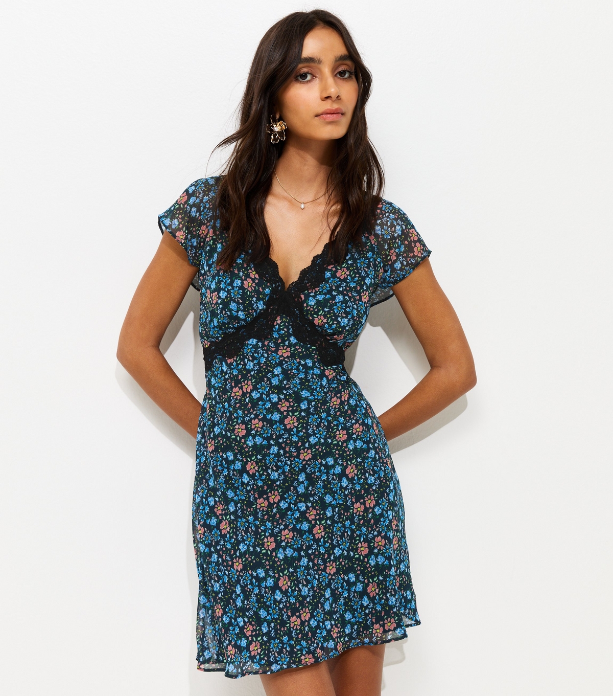 Women's Black Floral Print Chiffon Cap Sleeve Mini Dress New Look