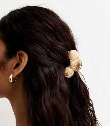 Gold Tone Shell Cluster Hair Claw Clip