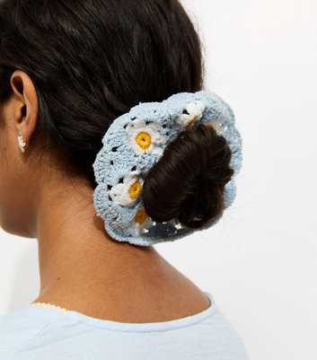 Blue Daisy Crochet Scrunchie