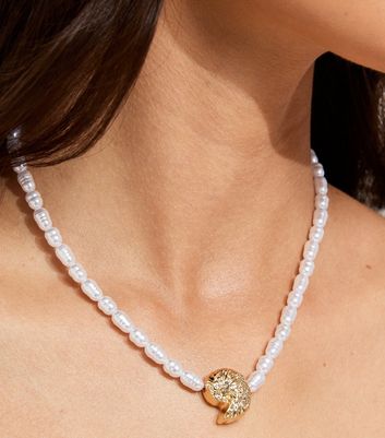 White Faux Pearl Swirly Shell Charm Necklace | New Look