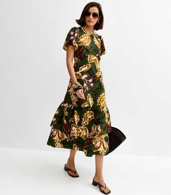 Green Crepe Floral Short Sleeve Tiered Midi Dress