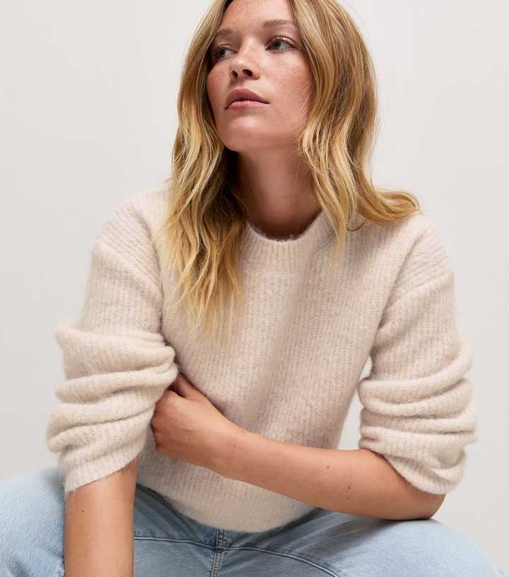 Off White Crew Neck Ribbed Knit Jumper with Wool