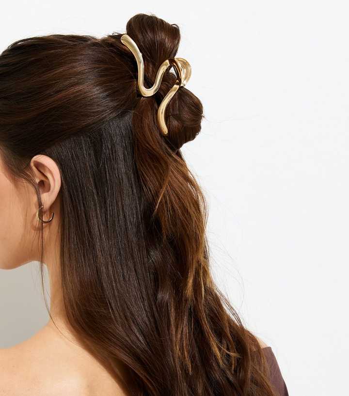 Gold Tone Metal Wavy Hair Claw Clip