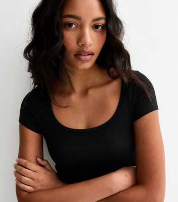 Black Scoop Neck Baby Tee T-Shirt