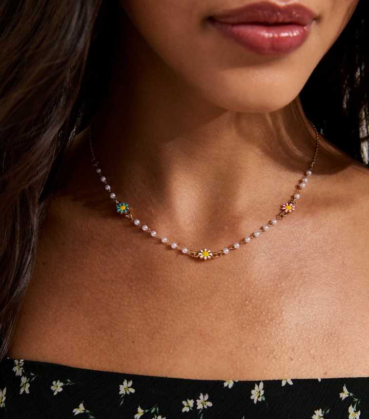 Gold Tone Faux Pearl Flower Chain Necklace