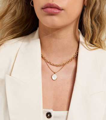Gold Tone 2 Layer Clear Pendant Chain Necklace