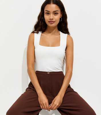 Petite White Square Neck Neck Sleeveless Bodysuit