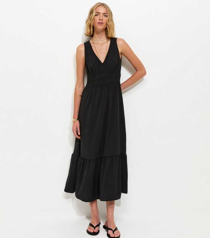 Black Ruched Waist V-Neck Midi Dress