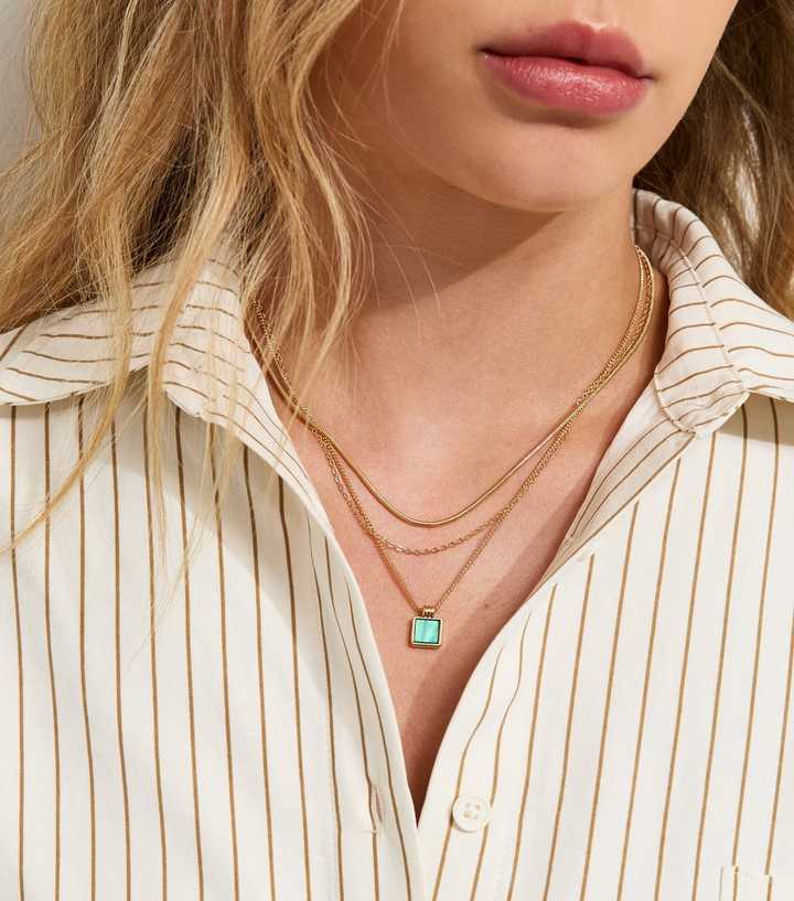 Gold Tone 3 Layer Square Pendant Necklace