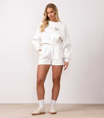 Gym King Cream Composure Cropped Sweatshirt
