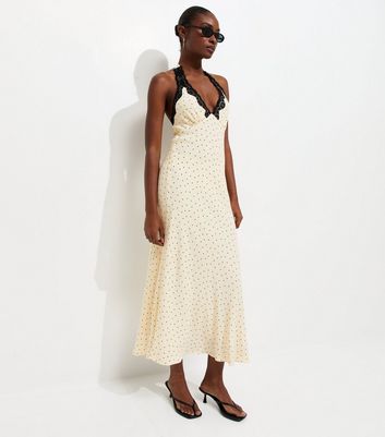 Heriipto Polka-Dot Lace-Trim Dress ベージュ Cream Polka Dot Lace Trim Halter Neck Midi Dress | New Look