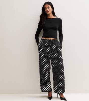 Petite Black Spot Print Wide Leg Trousers