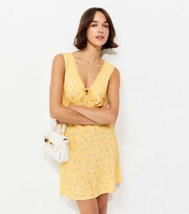 Yellow Floral Lace Trim Sleeveless Mini Dress