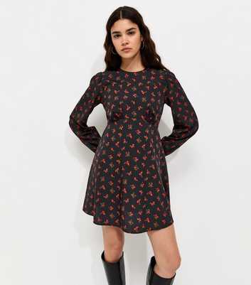 Black Woven Ditsy Print Crew Neck Crepe Mini Dress