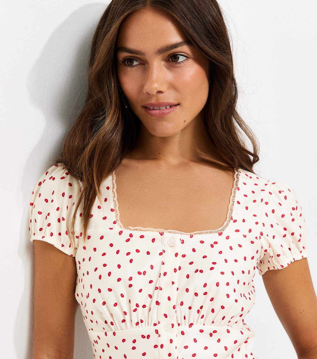 Women's Petite Cream Lips Print Lace Trim Milkmaid Top New Look