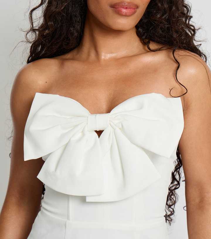 Public Desire White Bow Halterneck Mini Dress | New Look Public Desire White Bow Halterneck Mini Dress | New Look