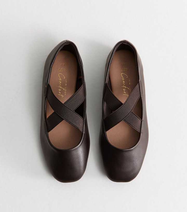 Extra Wide Fit Brown Elastic Strap Mary Jane Pumps