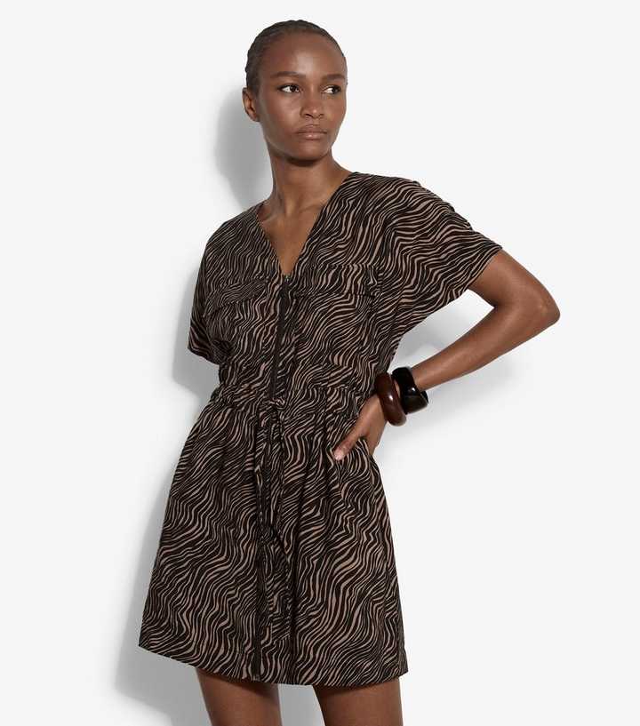 Apricot Brown Wave Print Front Zip Dress