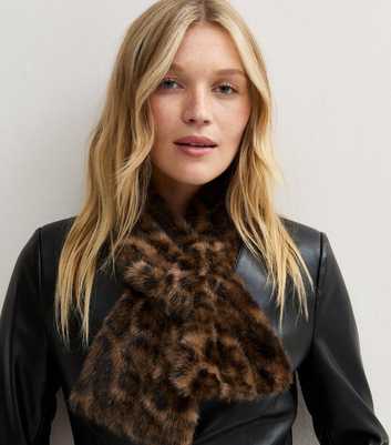 Brown Leopard Faux Fur Neck Scarf