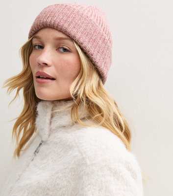 Light Pink Twist Yarn Ribbed Knit Beanie