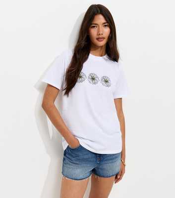 White Cotton Daisy Print Crew Neck T-Shirt