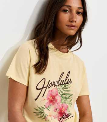Light Yellow Cotton Honolulu Print T-Shirt