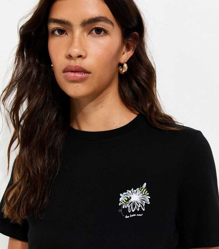 Black Cotton Daisy Print Crew Neck T-Shirt