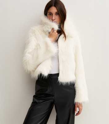 Cream Faux Fur Zipped Cropped Coat