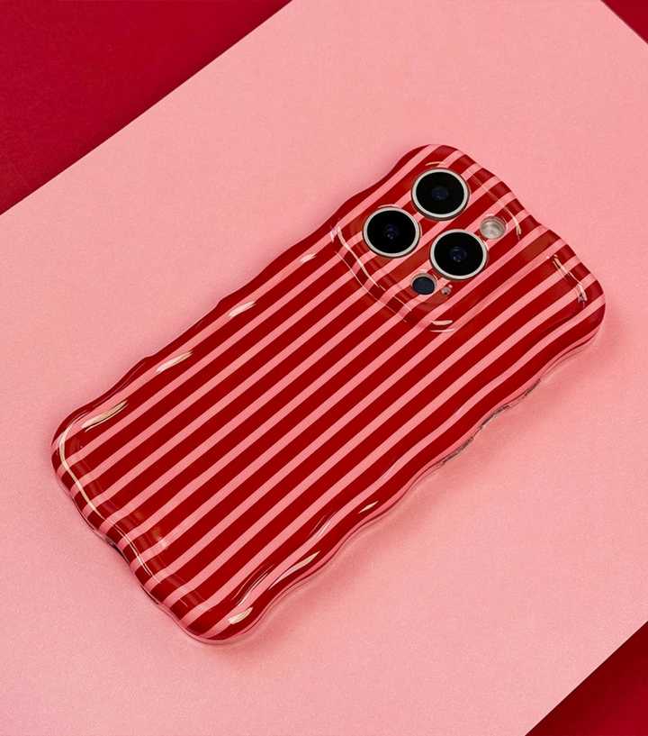 Coconut Lane Red Stripes Wavy Phone Case
