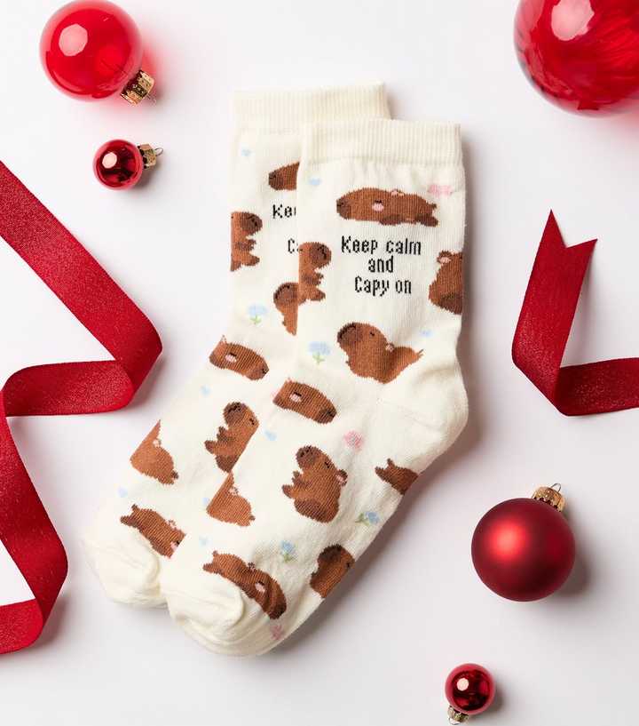 Cream Keep Calm and Capy On Ankle Socks