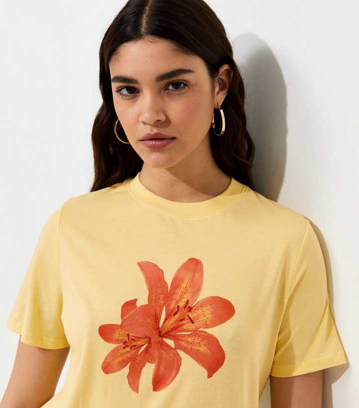 Light Yellow Cotton Tiger Lily Print Relaxed T-Shirt
