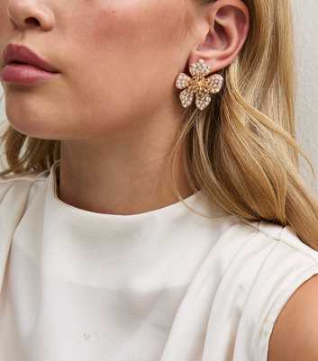 Gold Tone Faux Pearl Flower Stud Earrings
