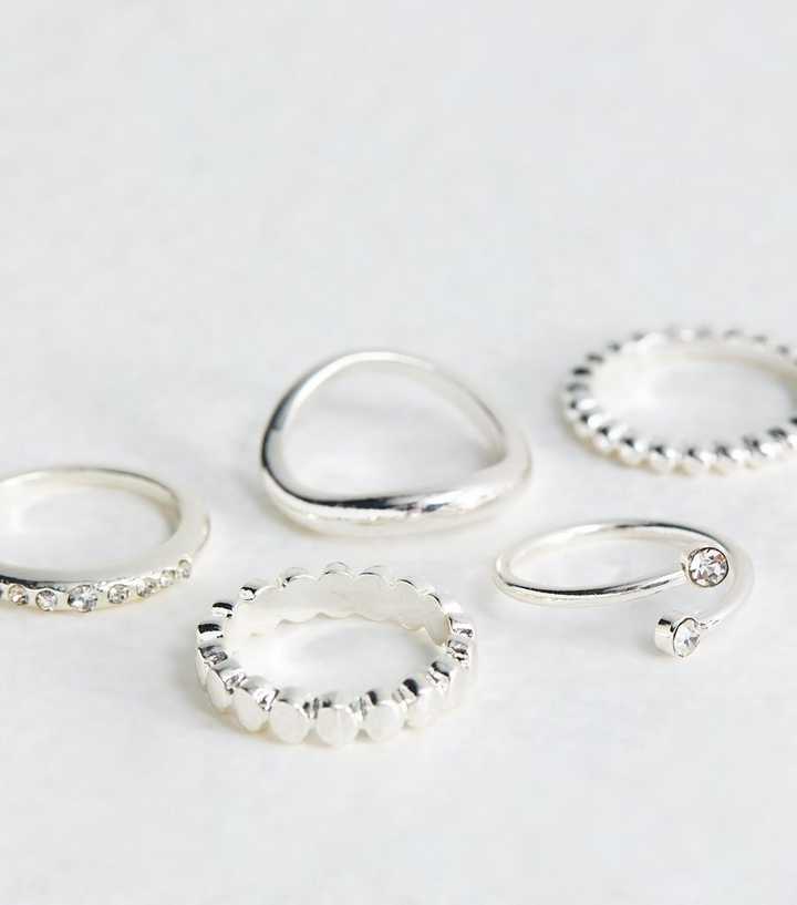 Pack of 5 Silver Tone Textured Diamant?� Rings