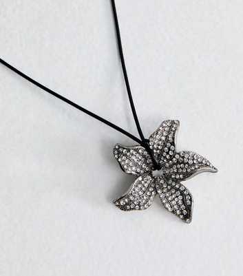 Silver Tone Diamante Flower Pendant Rope Necklace