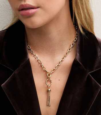 Gold Tone Chain Link Tassel Pendant Necklace