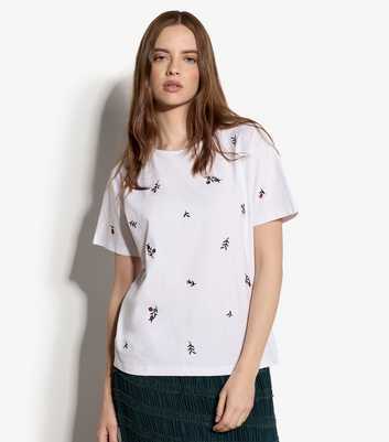 Apricot White Floral Embroidered T-Shirt