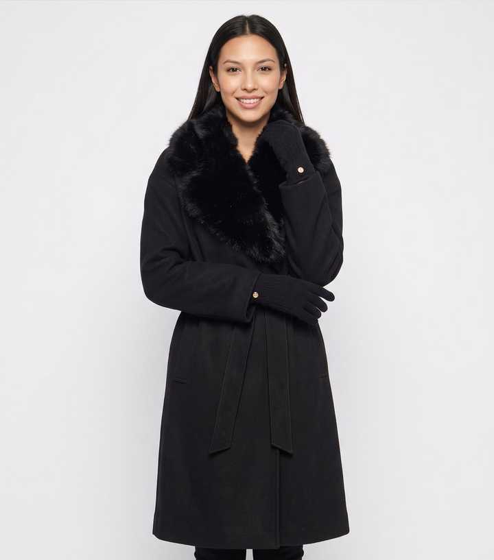 Gini London Black Cable Knit Gloves with Gold Tone Button Embellishment